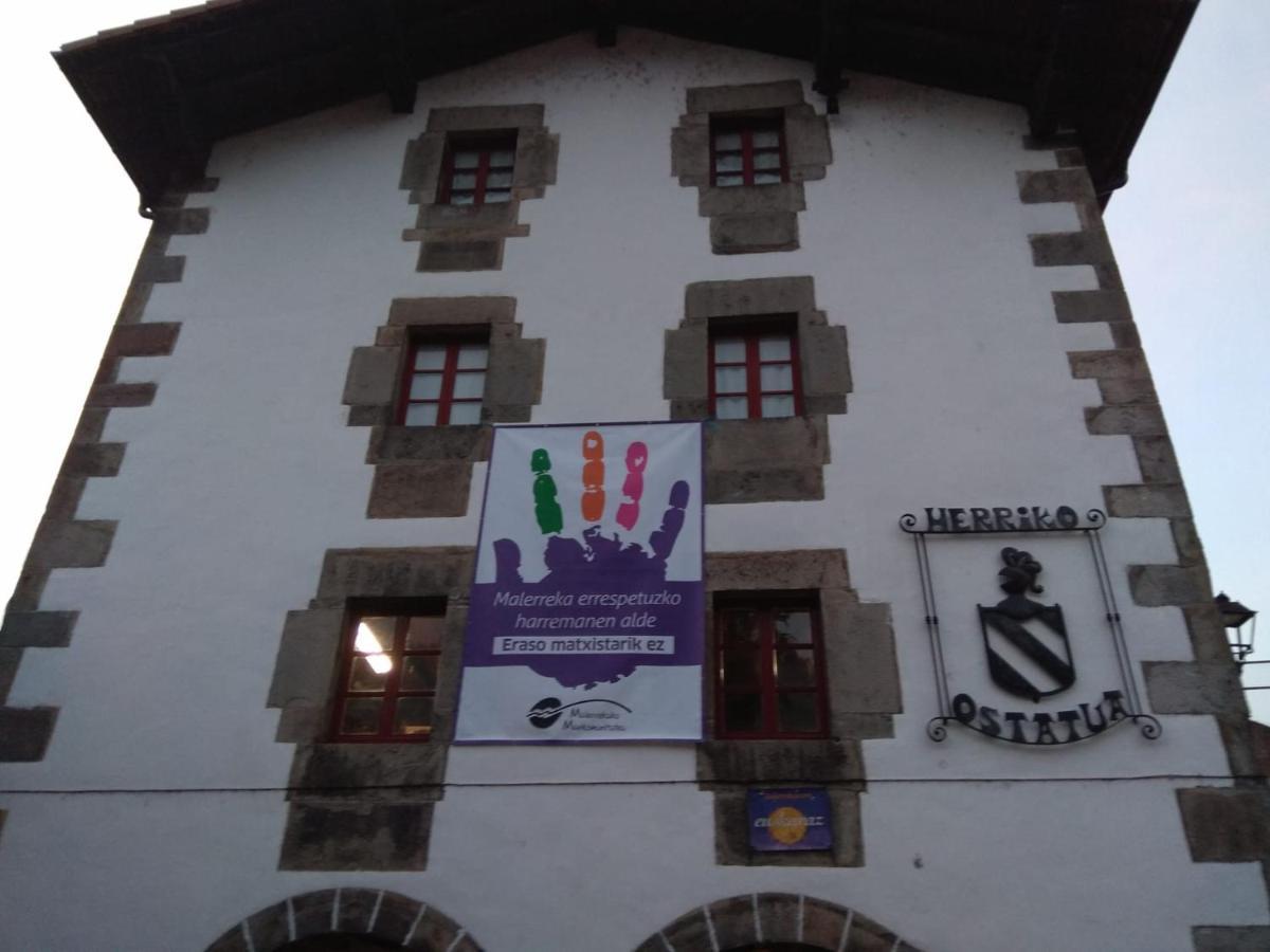 Herriko Ostatua Zubieta Exterior photo
